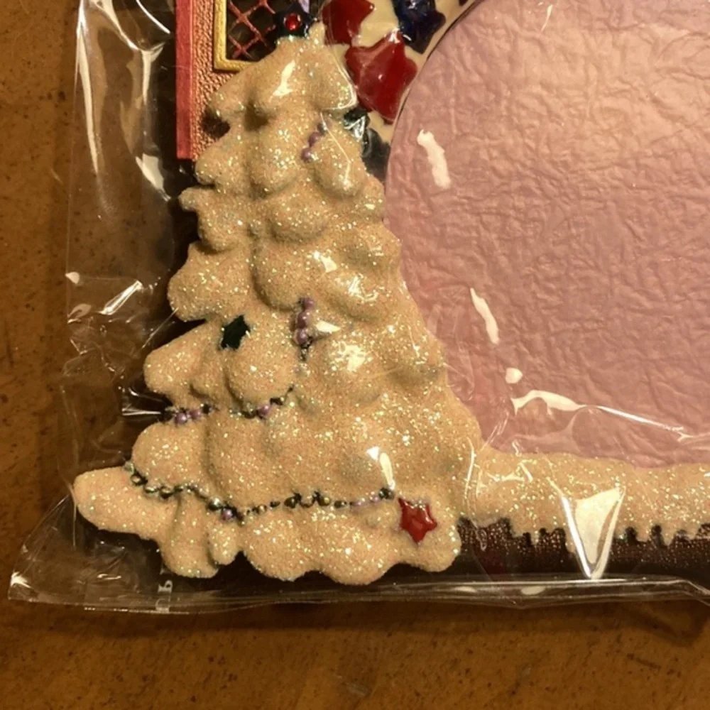 Brand new still sealed Rucinni Christmas picture frame